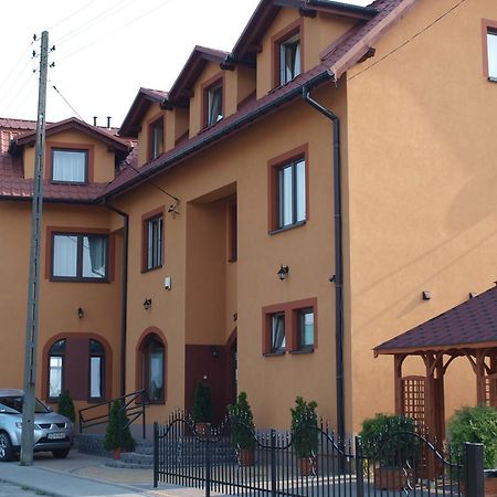 Zajazd Bachus Dabrowa Gornicza Luaran gambar